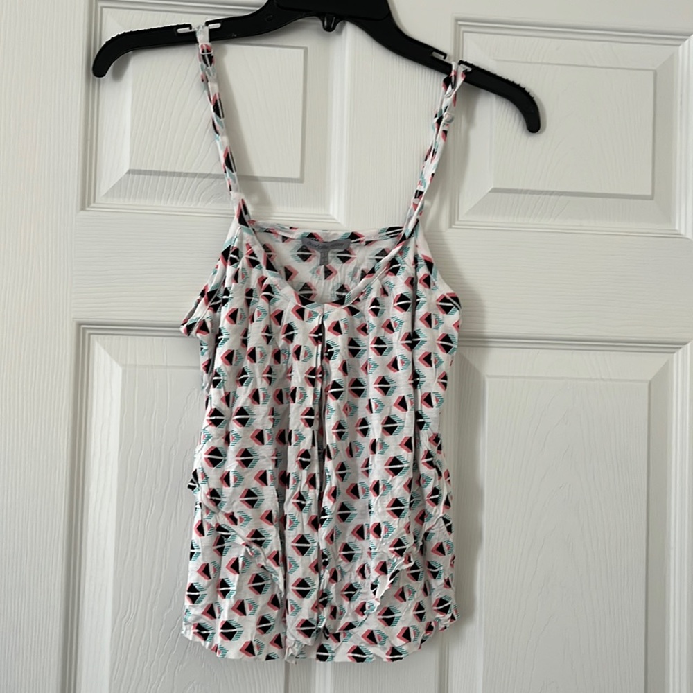 Geometric print top